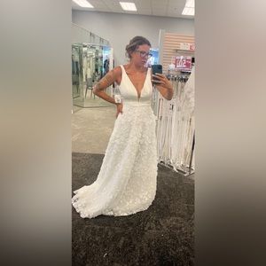Brand new David’s bridal wedding dress